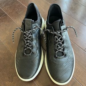 Men’s casual dress shoe